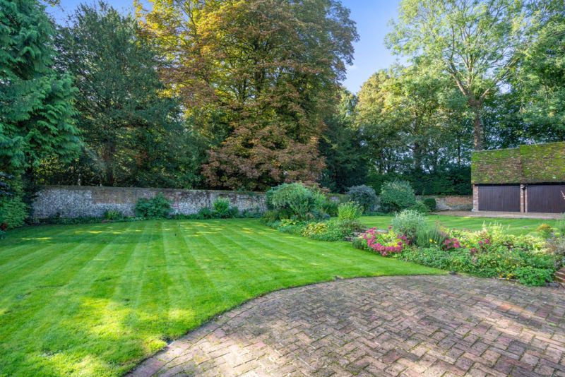 Photo 6- click for photo gallery